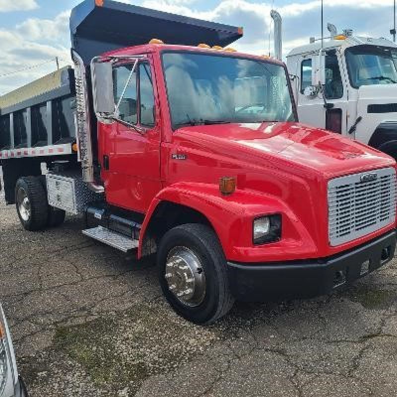 2000 FREIGHTLINER FL60 7001009973