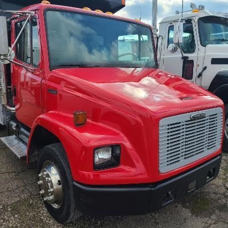 2000 FREIGHTLINER FL60 7001009975