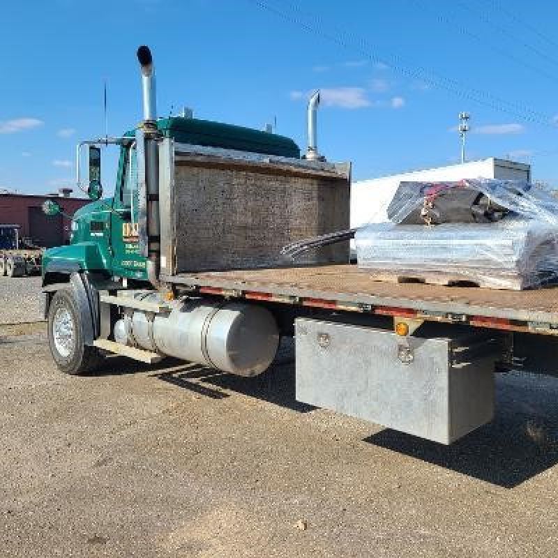 2005 MACK CL713 7181622103