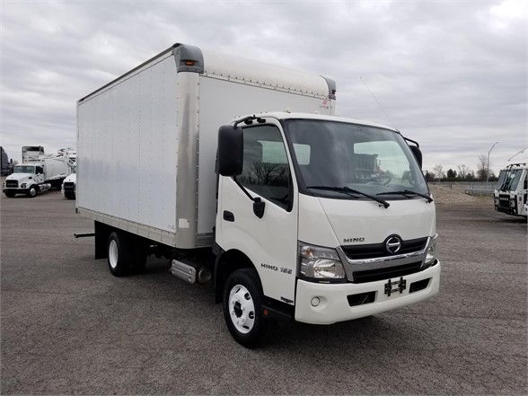 2016 HINO 155 8019698015