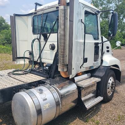 2016 MACK PINNACLE CXU613 8028271508