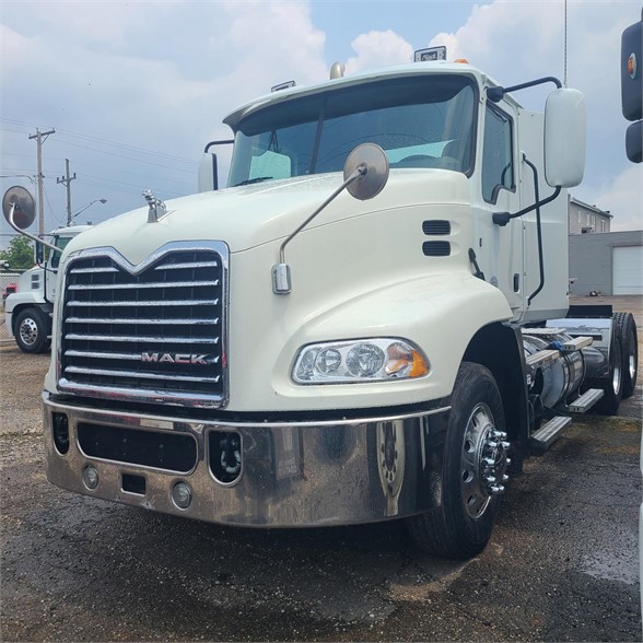 2016 MACK PINNACLE CXU613 8029443188