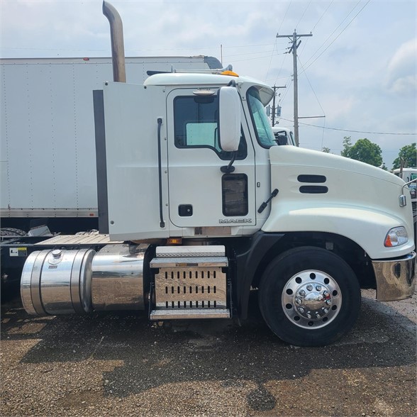 2016 MACK PINNACLE CXU613 8029443196