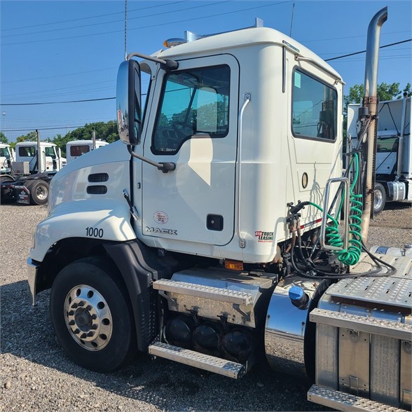 2018 MACK PINNACLE CXU613 8030455815