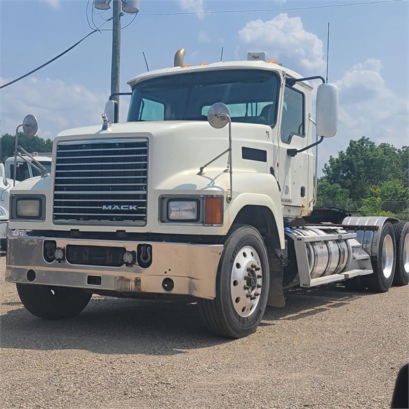 2013 MACK PINNACLE CHU613 8032746438