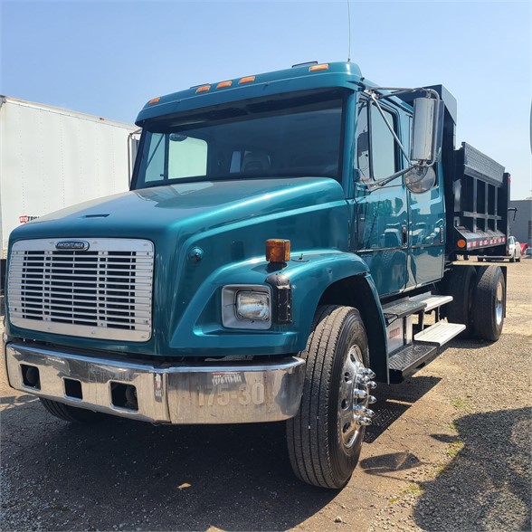 1998 FREIGHTLINER FL70 8033023560