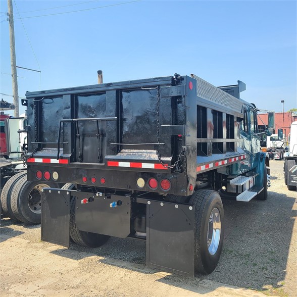 1998 FREIGHTLINER FL70 8033023582