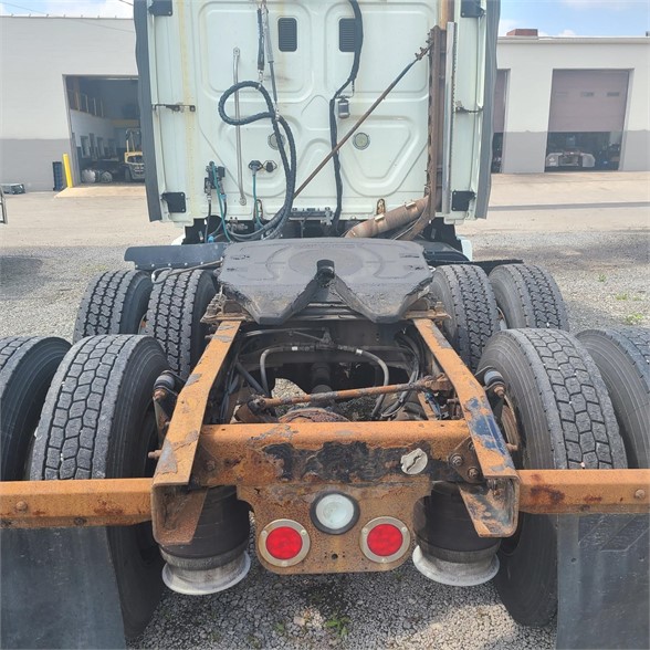 2012 FREIGHTLINER CASCADIA 125 8037442104