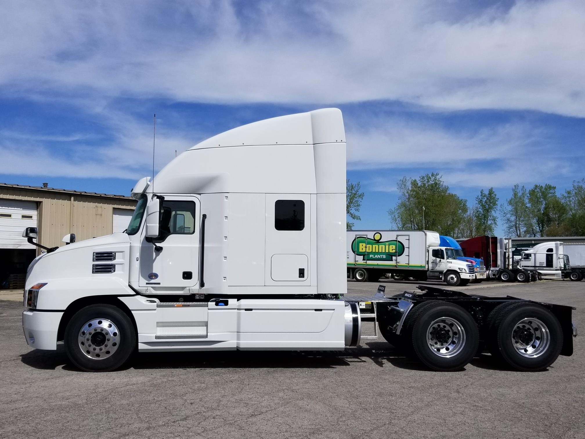 2024 MACK ANTHEM 64T 9003996703