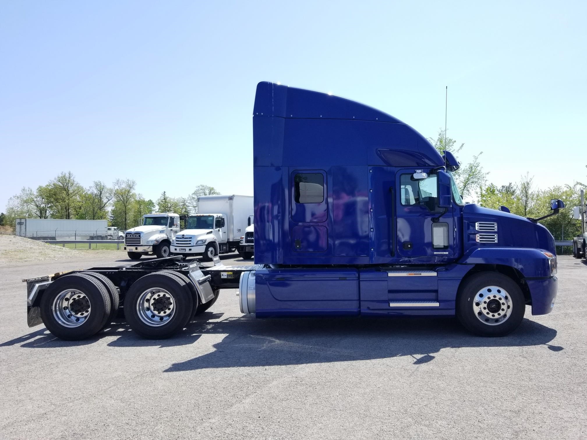 2025 MACK ANTHEM 64T 9004254534