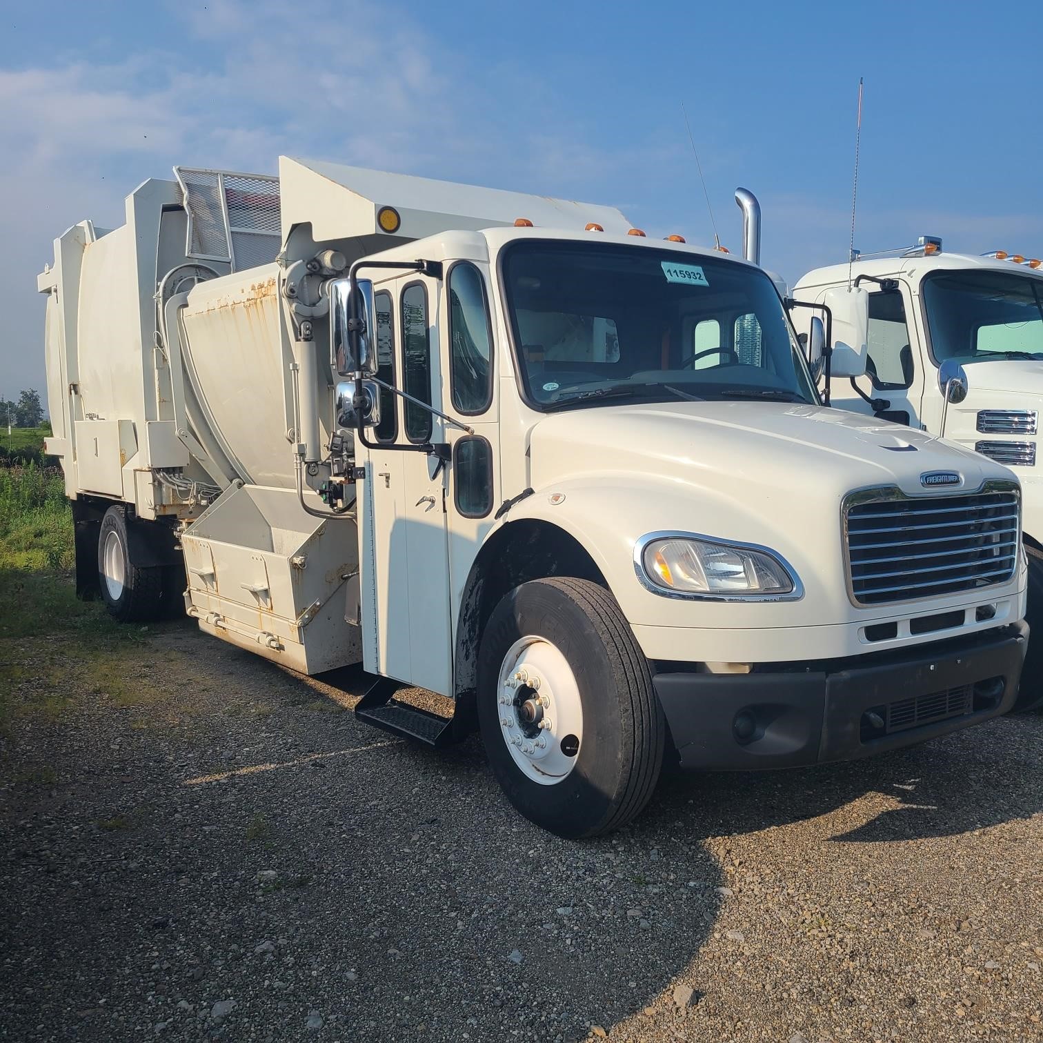 2011 FREIGHTLINER BUSINESS CLASS M2 112 9014915259