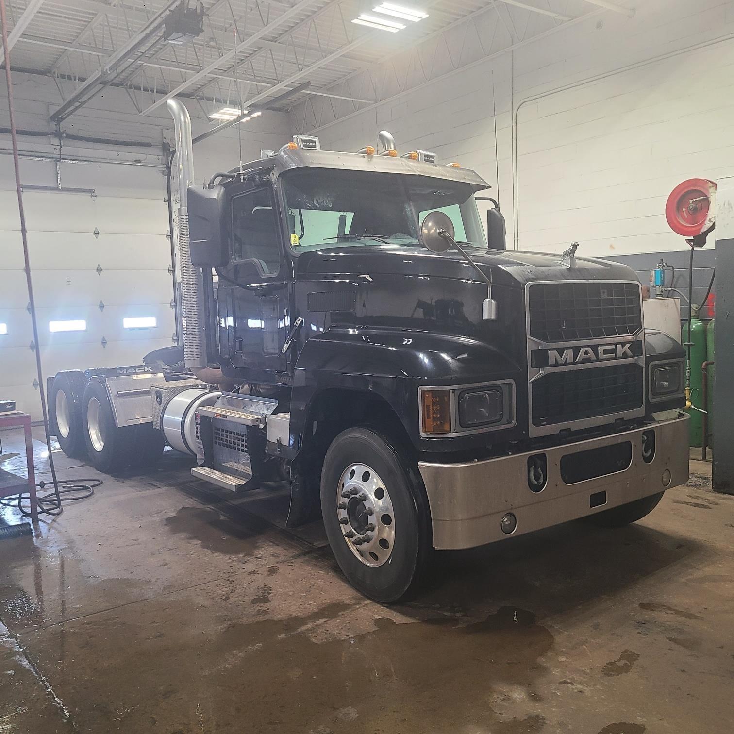 2021 MACK PINNACLE 64T 9037309720