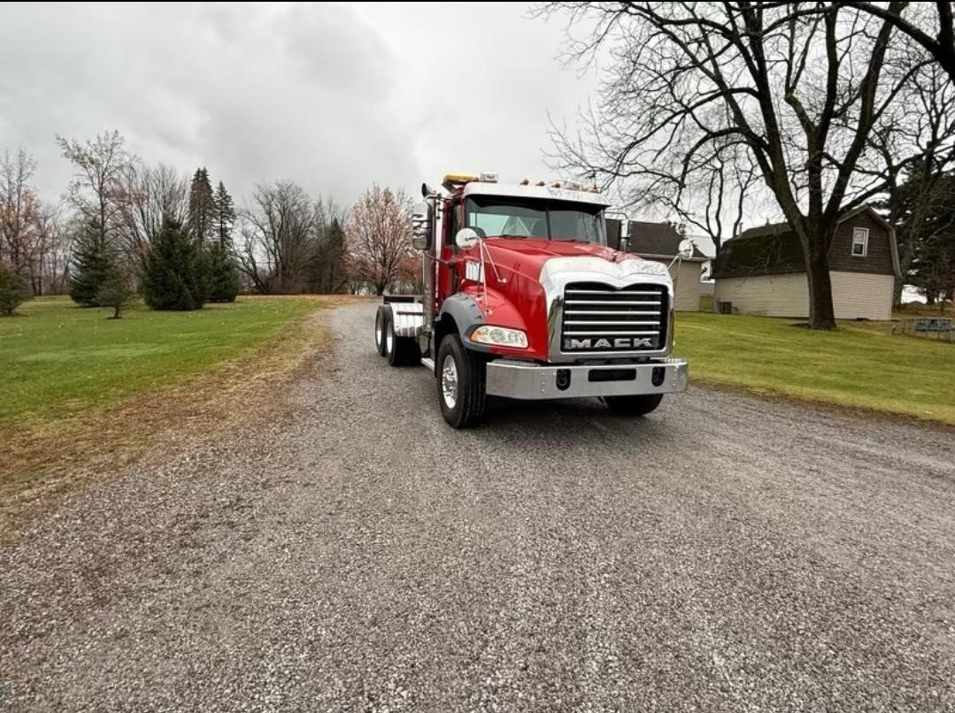 2012 MACK GRANITE GU713 9037927702