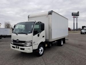 2016 HINO 155 8019697997